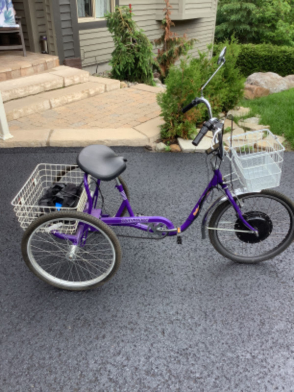 Velo 3 roues electriques 3 wheel electric bike, Laurentides - Desota