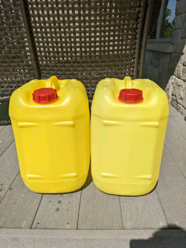 20 Litre Chlorine Jugs Like new bought at Boldt Pools for 20 each