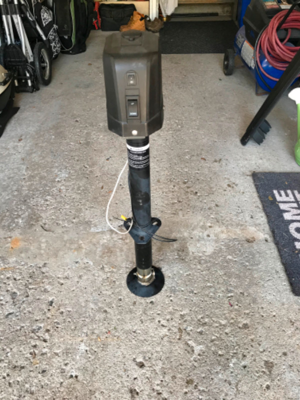 Camping Trailer front jack 12VDC Capacity is 3500 lbs - 12VDC RV front ...