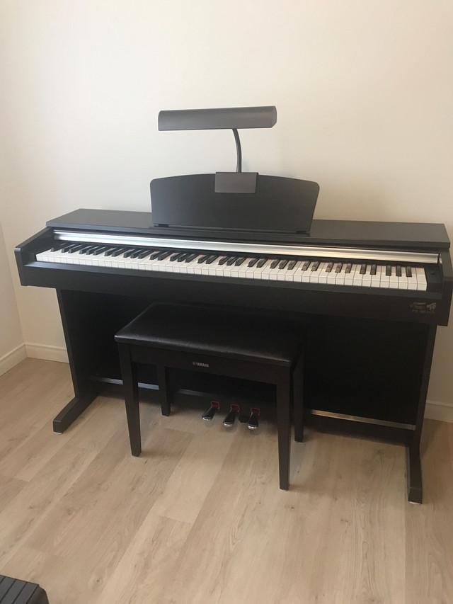 Clavier a vendre - Clavier Yamaha 88 notesModele YDP 141 avec banc et ...