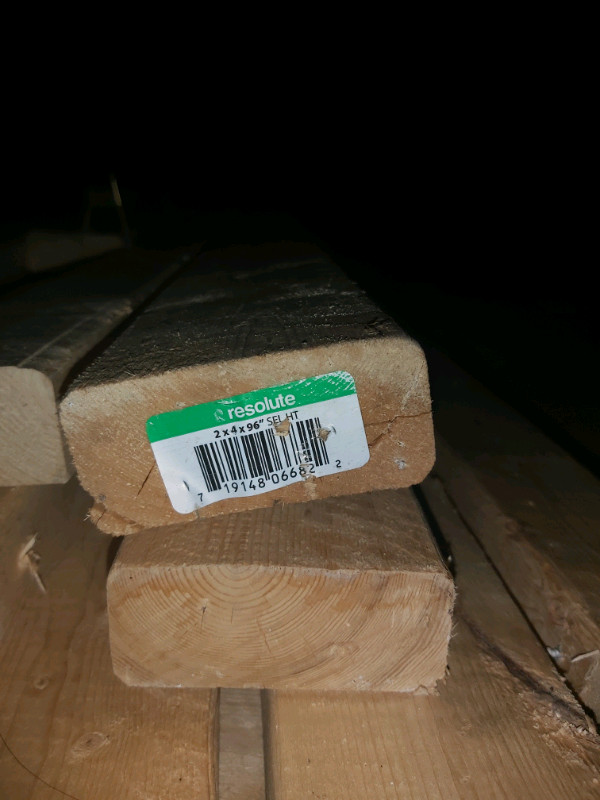 2x4x8 lumber available many pieces, Markham / York Region 2x4x8