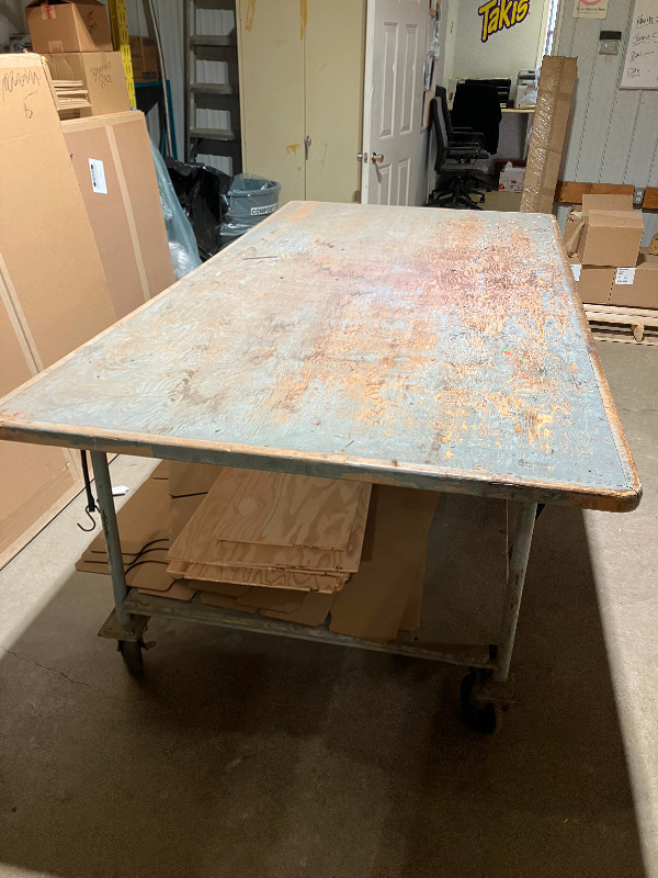 Industrial Work Table 4x8 Industrial work table on castor wheels