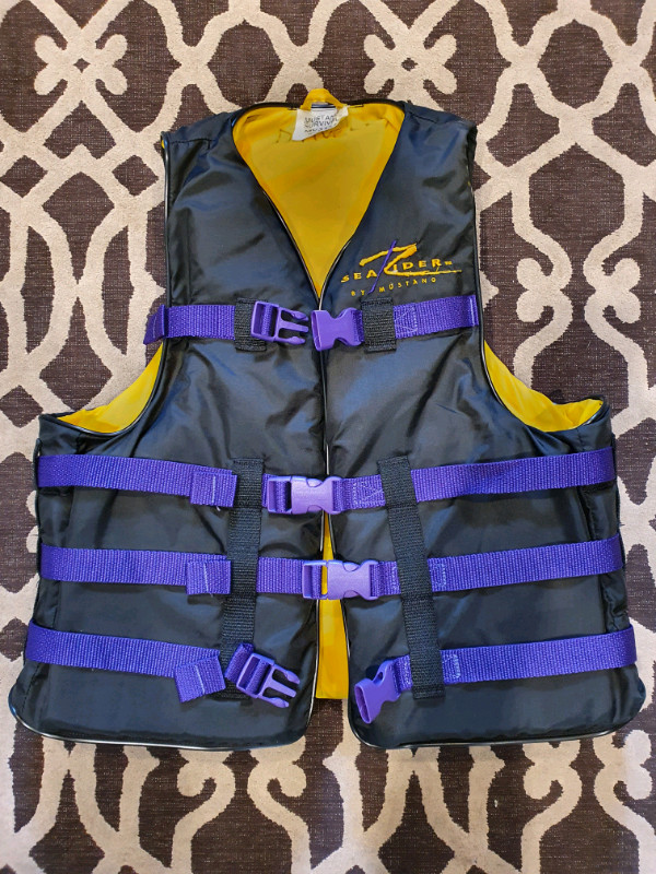 MUSTANG Universal 4 Belt PFD Life Jacket Water Ski Vest Yellow