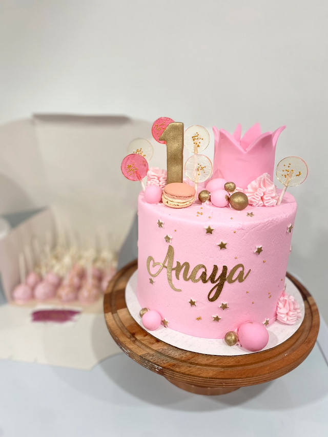 Custom Cakes Birthday cakes anniversary Cakes, Oakville / Halton Region