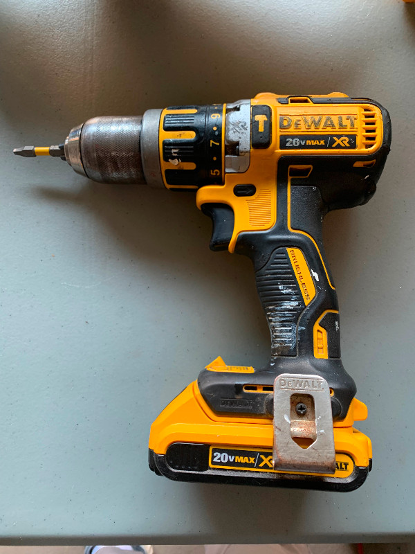 Dewalt 20v XR hammer drill Ridgid angle grinder Drill comes with 1