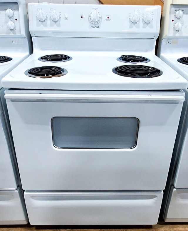 Cuisiniere Moffat Serpentin Blanche White Coil Top Stove LA MGA VENTE VENDREDI FOU SE POURSUIT