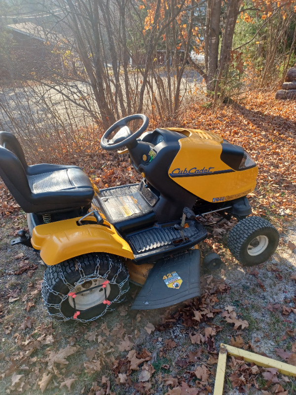 Tracteur à gazon trois rivières