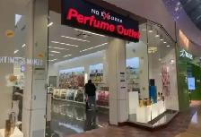 No Excuses Perfume store in CROSSIRON MILLS needs to hire asap