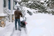SNOW REMOVAL HELPER IN SOUTH END OF CITY ~ CASH PAID DAILY