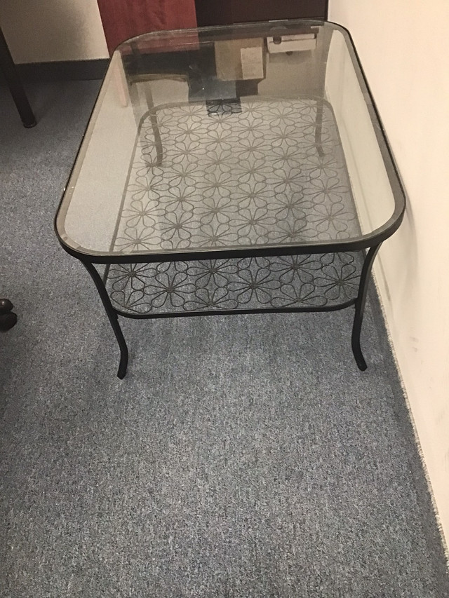 Table basse de salon ou a cafe Ikea modele Klingsbo, Longueuil / South Shore Table basse de