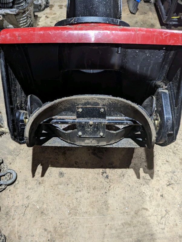 Toro 141cc 21inch snow blower, ChathamKent Toro rubber paddle 141cc RTek snowblower Starts