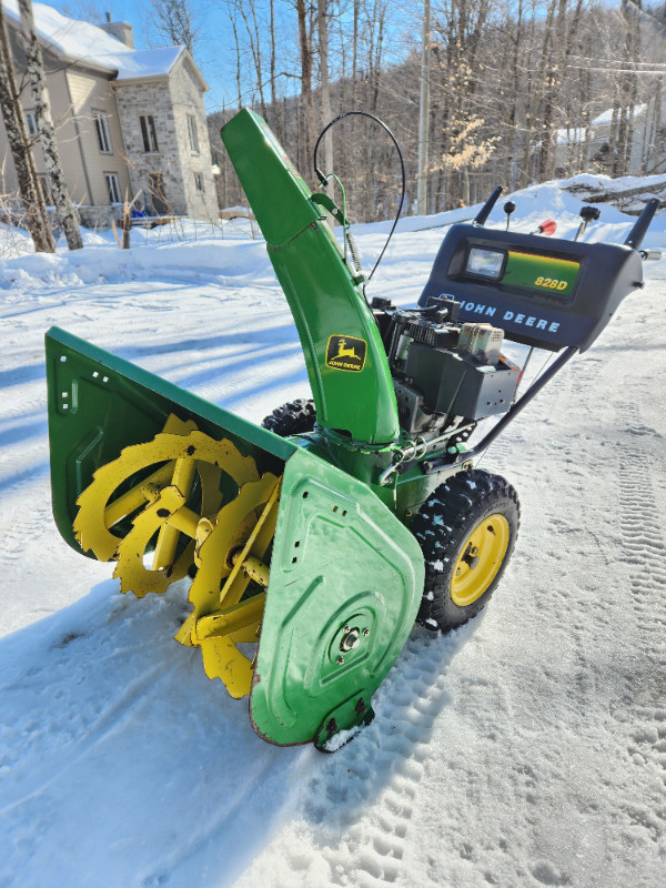 JOHN DEERE 28INCH 828D Two Stage snowblower for sale, Ottawa USED