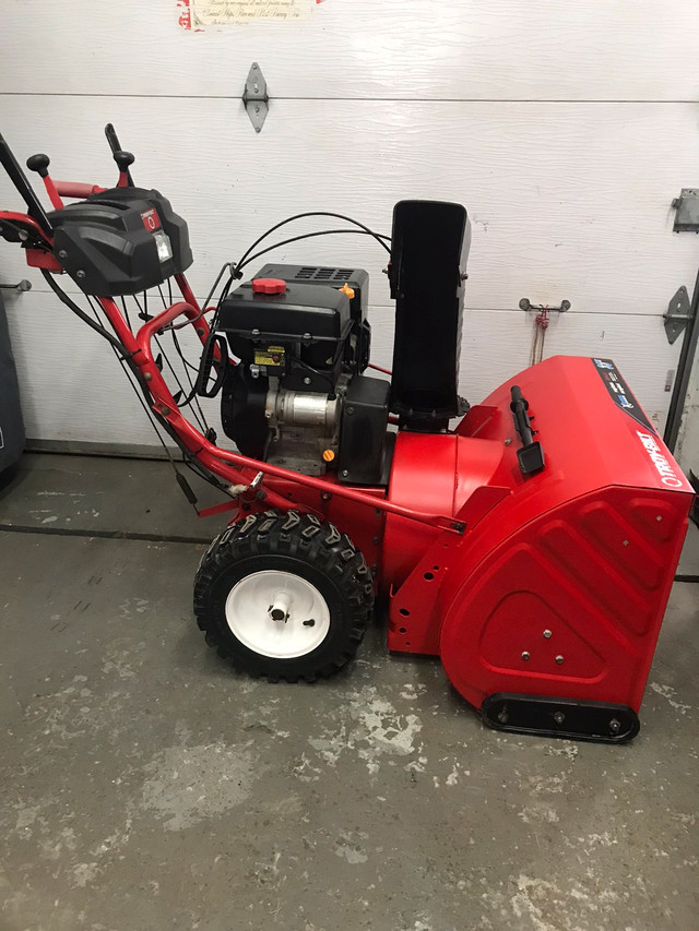 Souffleuse TROY BILT 33 357cc FULL OPTIONS - En excellent etat tout ...