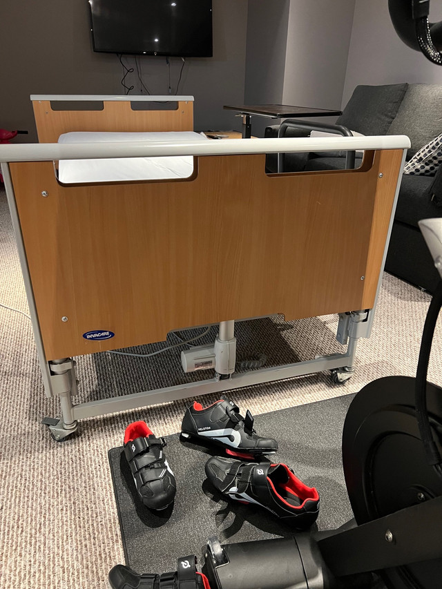 Invacare etude hospital bed delivery and setup available, Oshawa