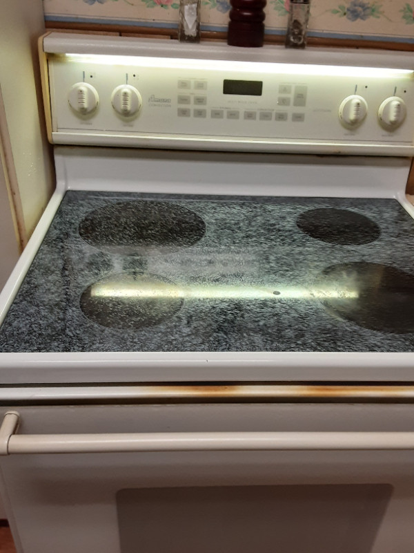 Fridge Stove, Thunder Bay Fridge and stove for sale 60000Stove is