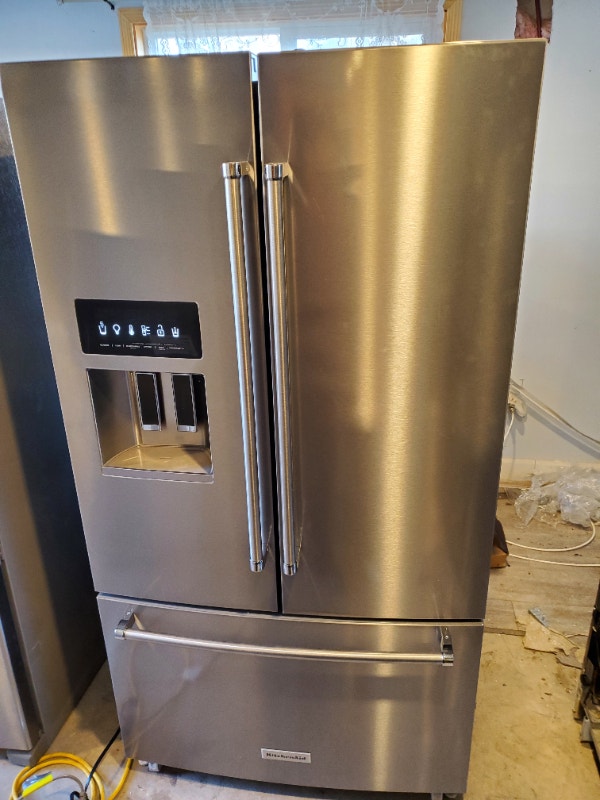 MANUFACTURED 2022 KITCHEN AID 36 STAINLESS STEEL FRIDGE FREEZER