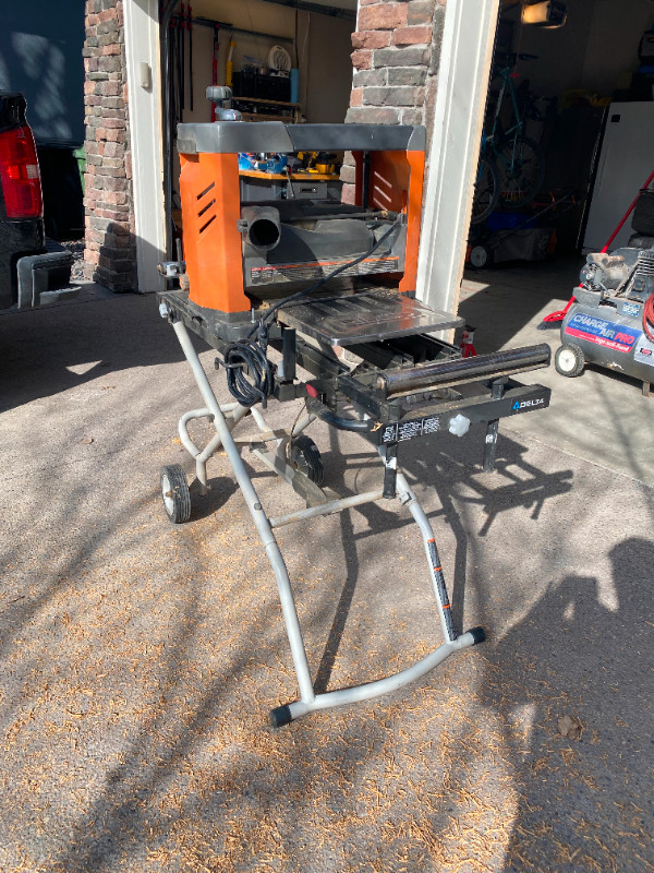 Ridgid 13 in Corded Thickness Planer Stand RIDGID Model R4331 This