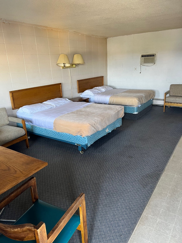 Entwistle motel room for rent Motel room with private bathroom and individual entrance Monthly