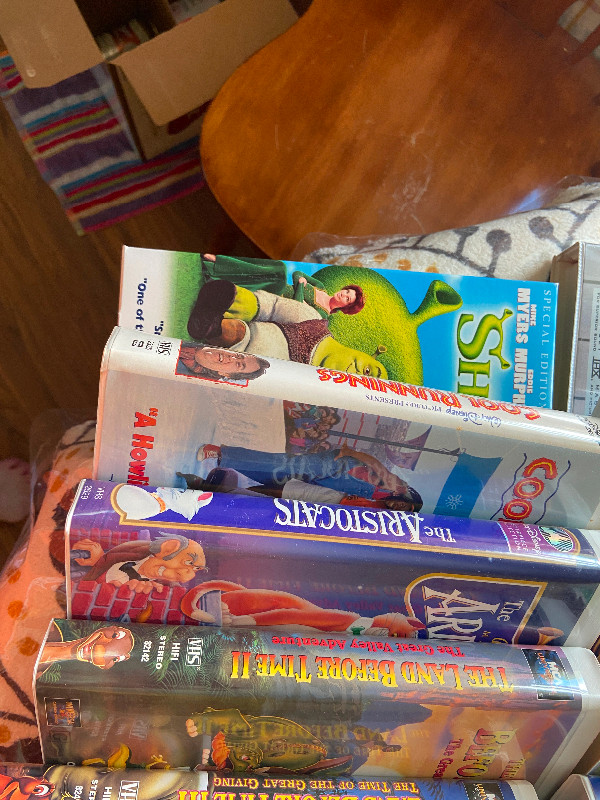 Disney VHS tapes 15 videos from Disney all in good condition clean