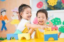 EXCEPTIONAL   AFFORDABLE DAYCARE- Dufferin/Rutherford
