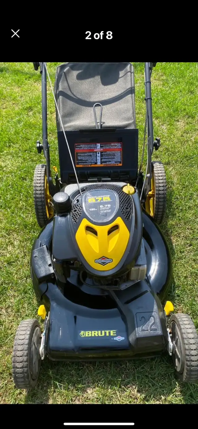 22 Self propelled Lawnmower w Stratton HIGH Performance 675, Saskatoon ...