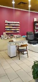 Nail space for rent