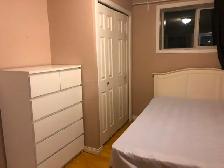 rundle Basement  private master room for rent