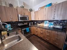 Bright spacious master bedroom // full ensuite // walk in closet