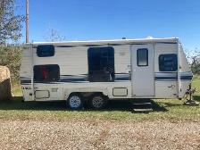1991 Dutchman 22 foot Camper ready for camping!CA $7,800 OBO