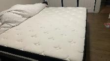 King size bed - 150$
