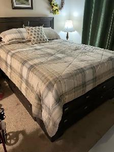 beautiful Queen bed with 12 drawers