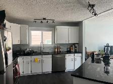 Cozy Private Bedroom in Scenic Montgomery – Close to U of C & Ho