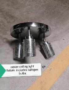 Ceiling light fixture inc bulbs