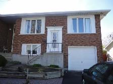 Room for rent in Craig Henry near Algonquin College