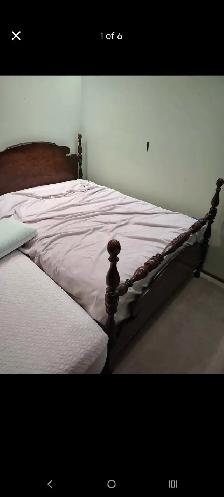 Kingsdown Double mattress set, vintage bedframe and dresser