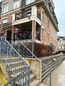 OAKVILLE TOWNHOUSE FOR RENT