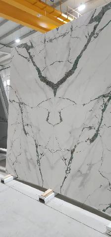KITCHEN COUNTERTOPS CONTAINERS OF QUARTZ & MARBLE SLABS