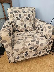 Accent Chair with matching pillow