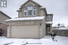Gorgeous family home on a premium Hyde Park area court
