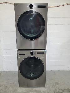 washer dryer set 27' stackable smart IA LG stainless set new