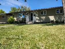 3 Bedrooom 1 Bath Main Floor in Southview SE Calgary