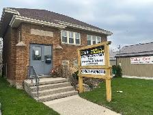 Commercial Building For rent in Glencoe