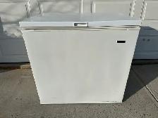 7 cubic foot freezer…FUNCTIONS PERFECTLY…ONLY $100