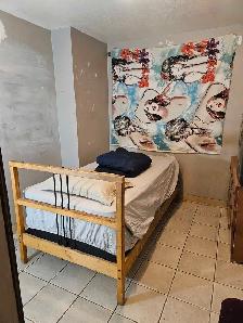 DAILY ROOM RENTAL FURNISHED AVAILABLE NOW PH 403 667 7854