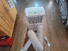 PORTABLE AIR CONDITIONER