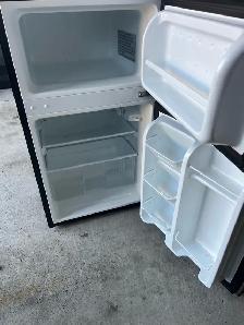 Mini fridge