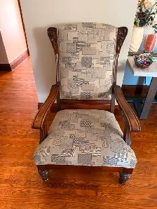 Antique Ladies Chair with Arms