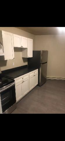 568 PRINCE STREET - 4 BEDROOM APARTMENT DOWNTOWN TRURO