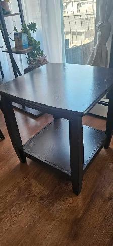 Coffee/Bedside/Couchside Table