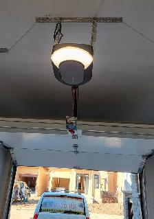 CHAMBERLAIN SMART LED LIGHT GARAGE DOOR OPENER B4613TC